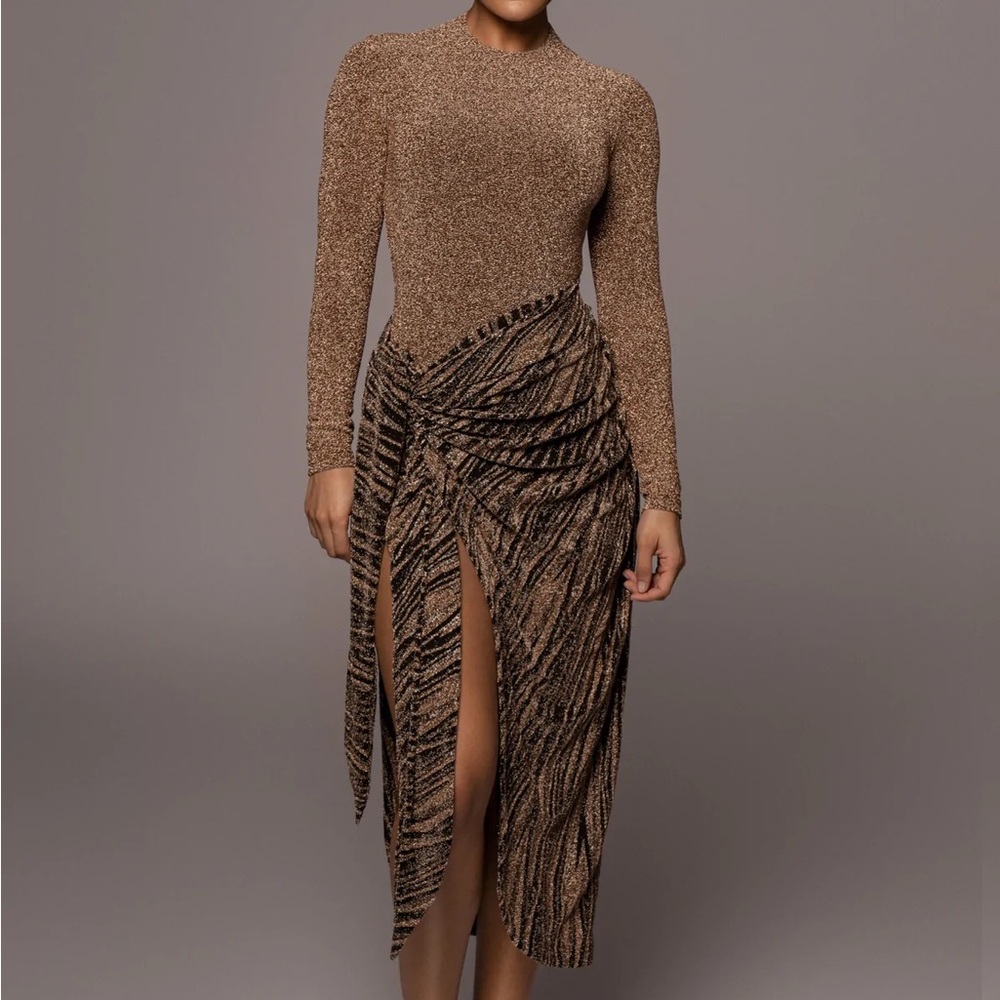JLuxLabel Untamed Slit Dress (Black + Gold) (M)
